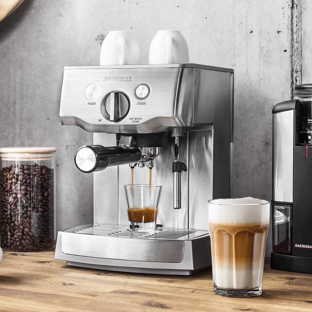 Professional Ulka espresso pump with 15 bar pressure (at filter holder)